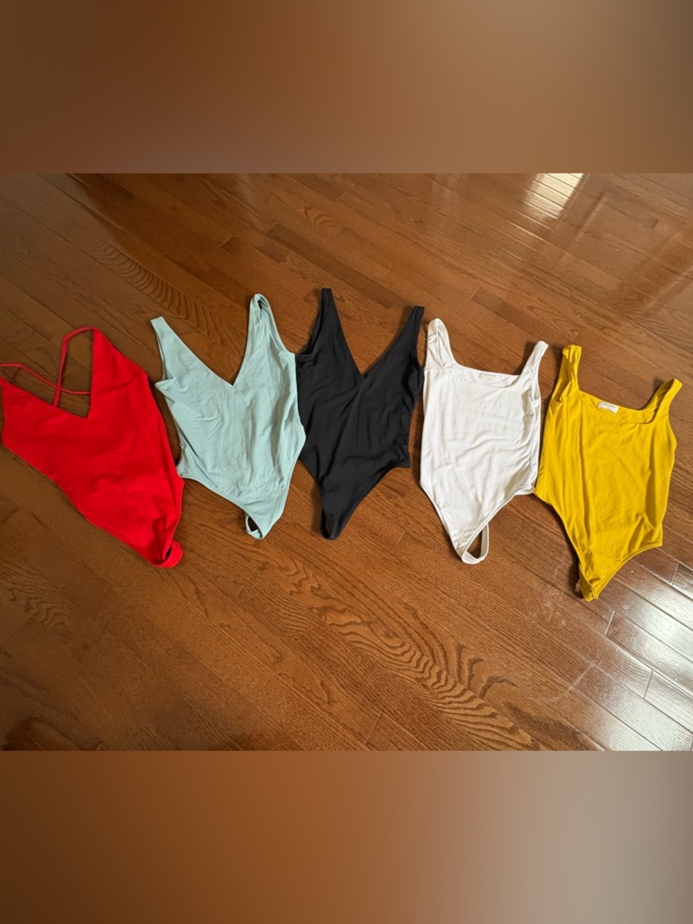 Aritzia Babaton Bodysuits - lot of 5 - size small